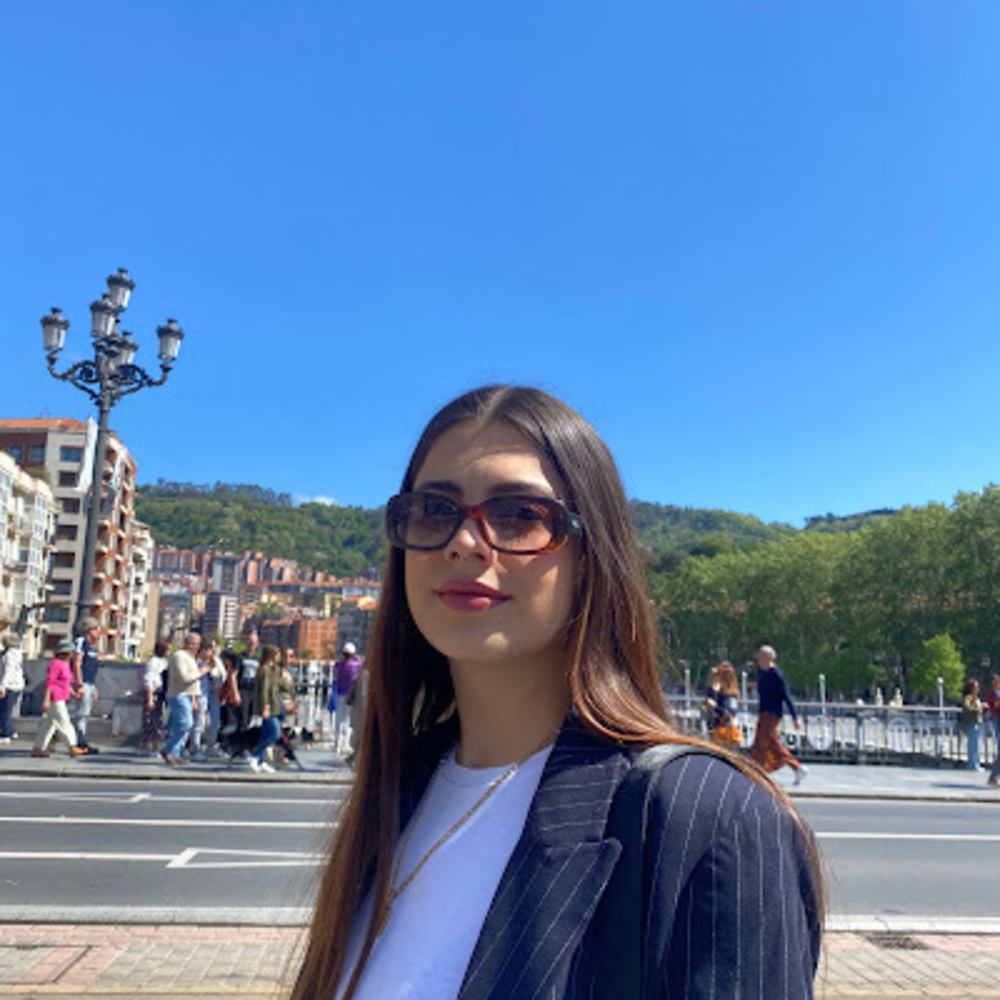 Meet your Posher, Candela